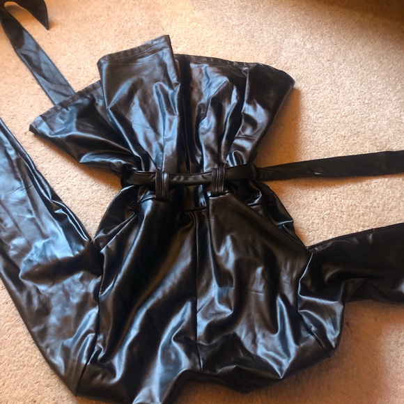 Faux leather peplum style with belt top or jacket - Picture 4 of 7